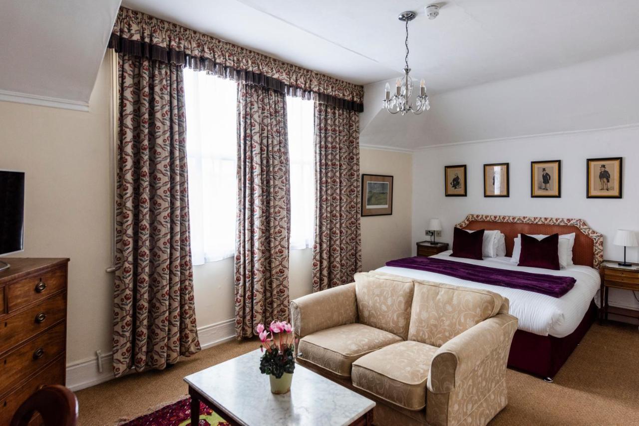 Hotel The George 3*