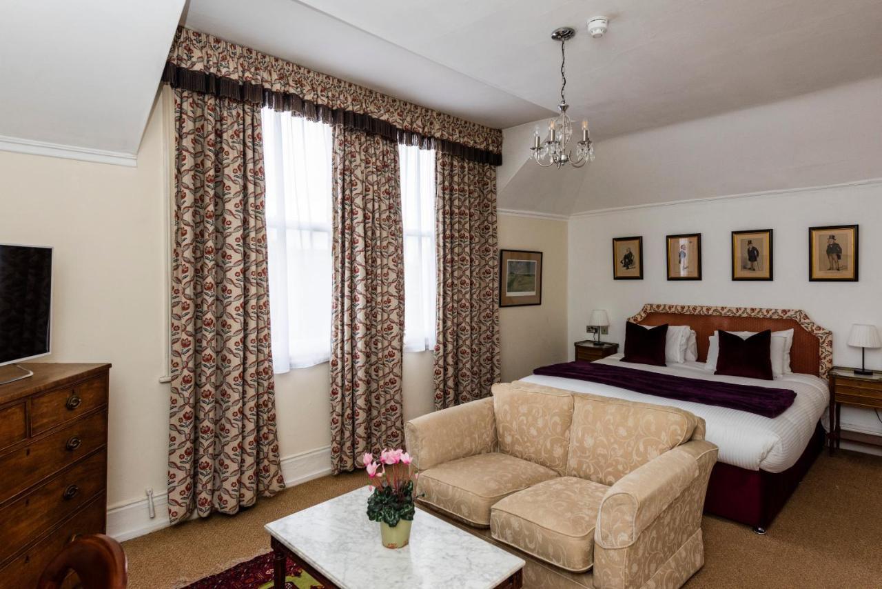 The George 3*